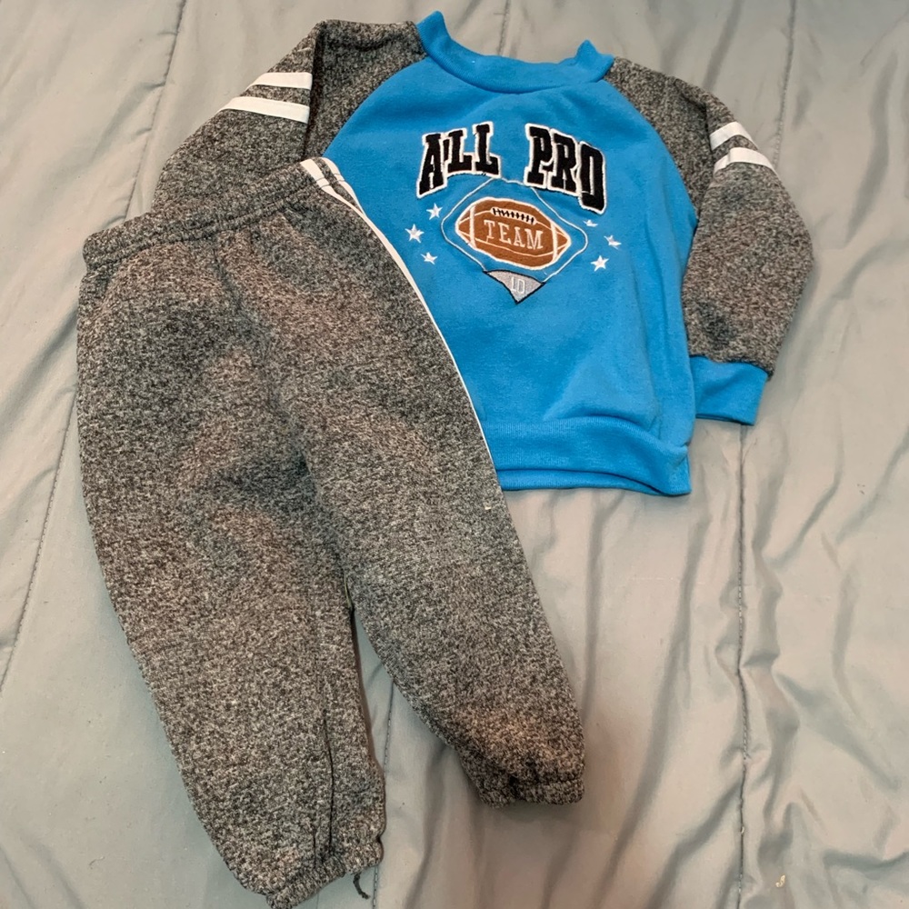 12 mos Boy Set - Picture 1 of 4